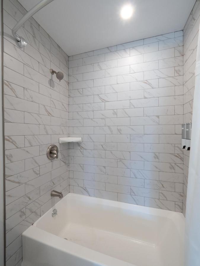 Long Beach Suites Gloucester Eksteriør billede